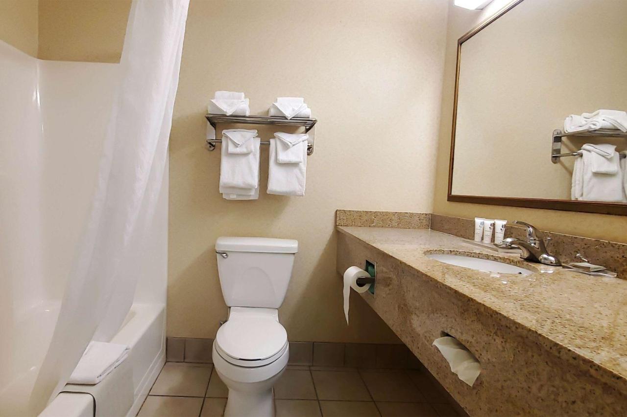 Wingate By Wyndham Youngstown - Austintown Экстерьер фото