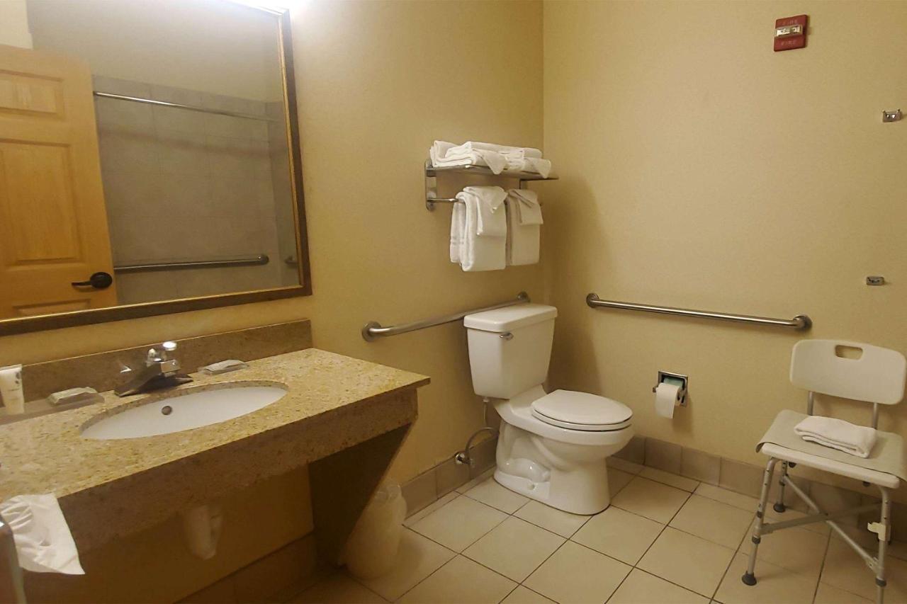 Wingate By Wyndham Youngstown - Austintown Экстерьер фото