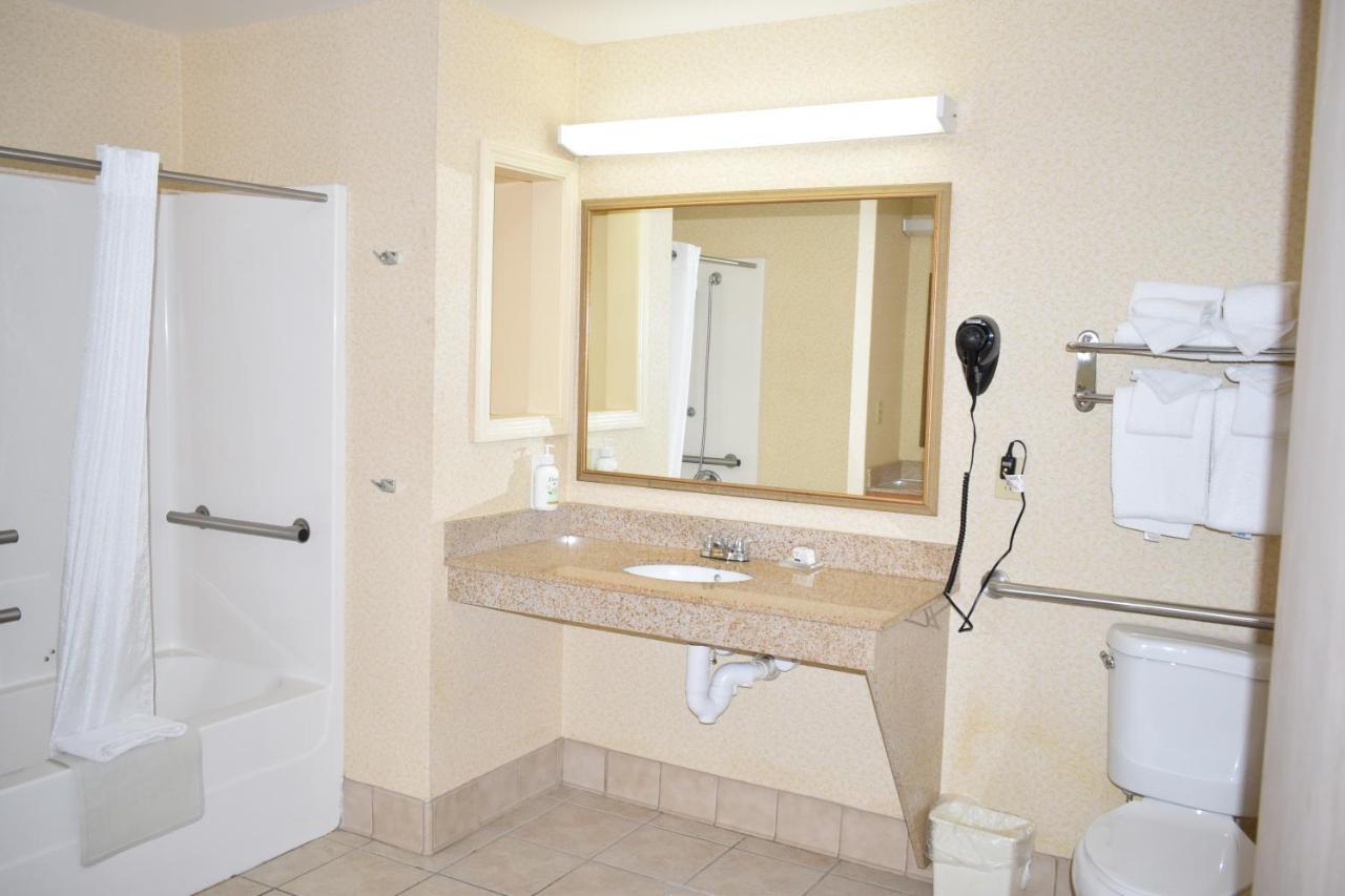 Wingate By Wyndham Youngstown - Austintown Экстерьер фото
